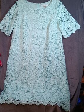 Madison Leigh Aqua Lace Midi Shift Dress. Lined